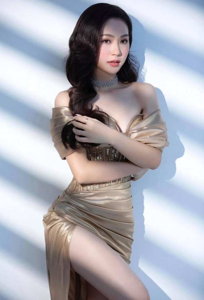 Người đẹp được yêu thích nhất HHVN 2020 diện đầm cúp ngực quyến rũ ngọt ngào - 6