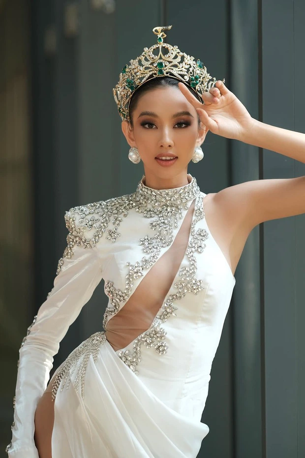 Lần đầu sau đăng quang, Hoa hậu Thuỳ Tiên nói về lùm xùm "giựt nợ"