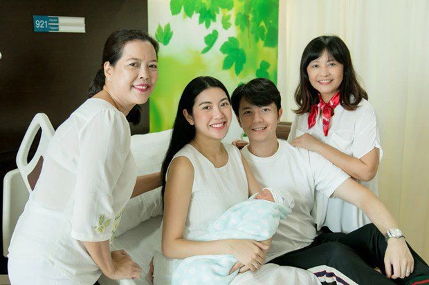Á hậu Thuý Vân hạnh phúc khi được chồng và mẹ chồng ủng hộ trở lại showbiz sau 3 tháng sinh con