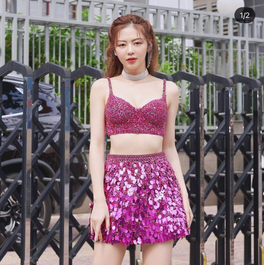 Loạt váy cut-out màu nổi dễ tôn da được bạn gái cũ Trịnh Thăng Bình lăng xê
