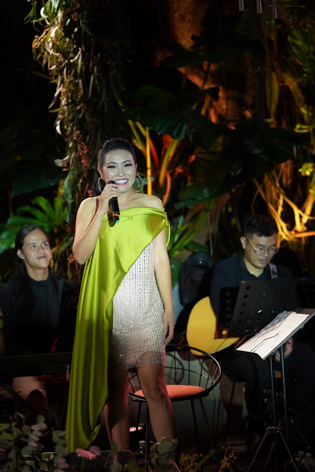 Ca sĩ Phương Thanh chia sẻ đầy cảm xúc khi được tổ chức mini show riêng ở Đà Lạt
